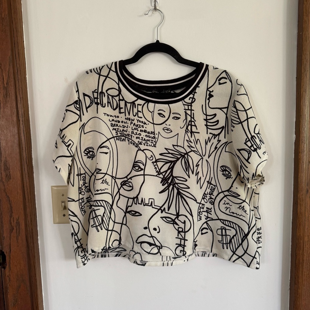 Forever 21 Black and White Graphic Top